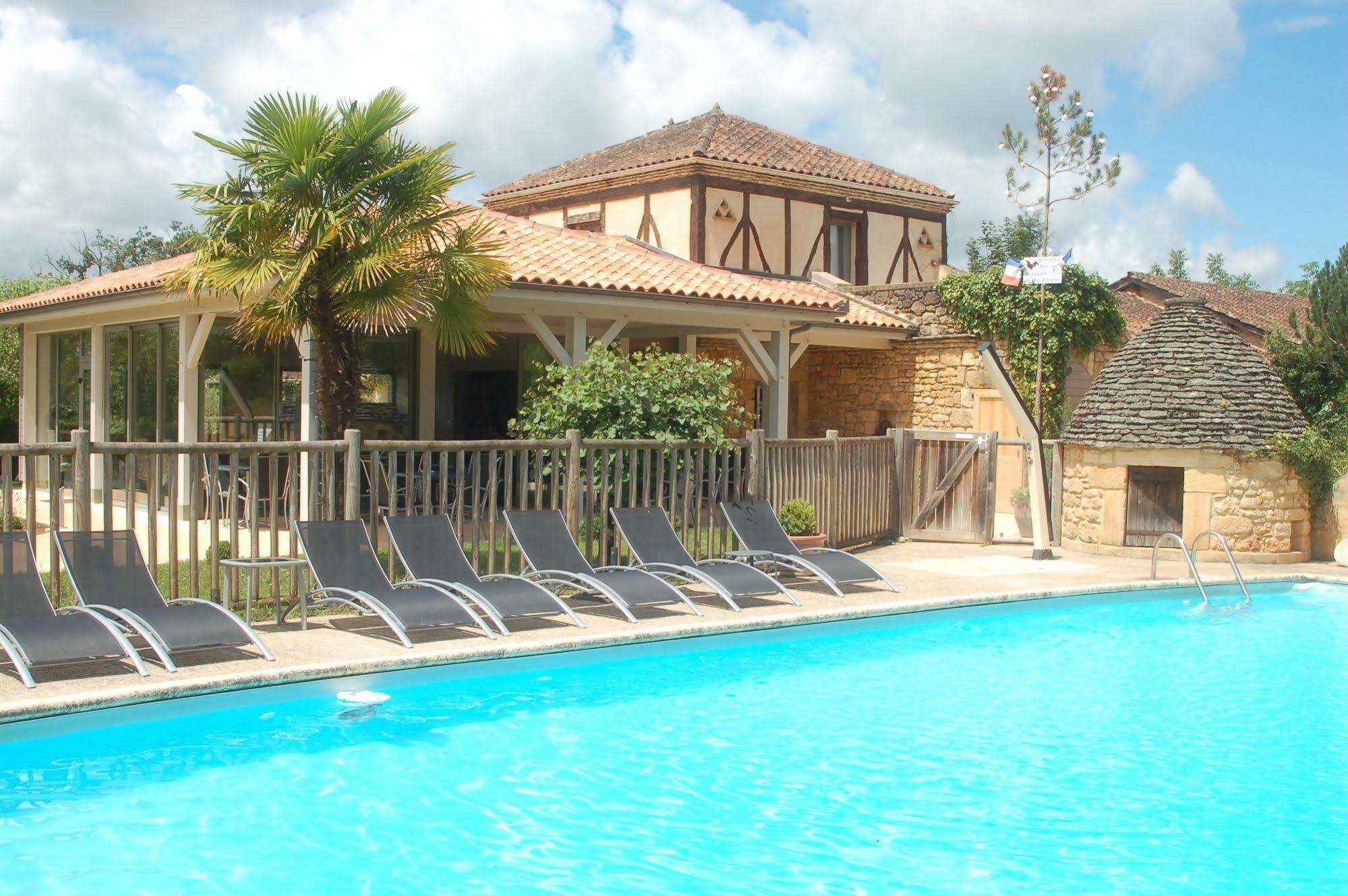 Hotel Le Mas de Castel - Piscine chauffee Sarlat Esterno foto